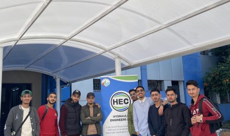 ركنً تعريفى لفائدة طلبة المدرسة