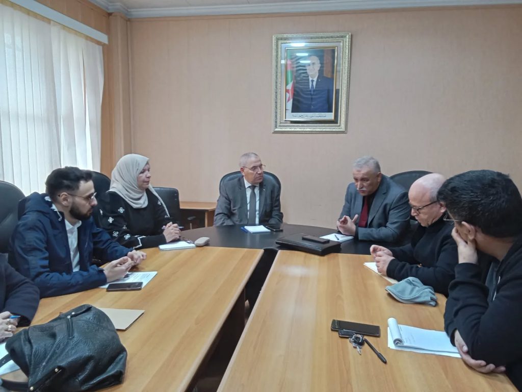 لقاء عمل مع مدير وكالة الوطنية للموارد المائية