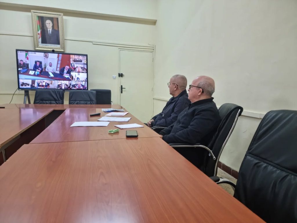 إجتماع الندوة الجهوية لجامعات الوسط